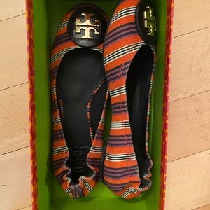 NWT Tory Burch reva printed canvas